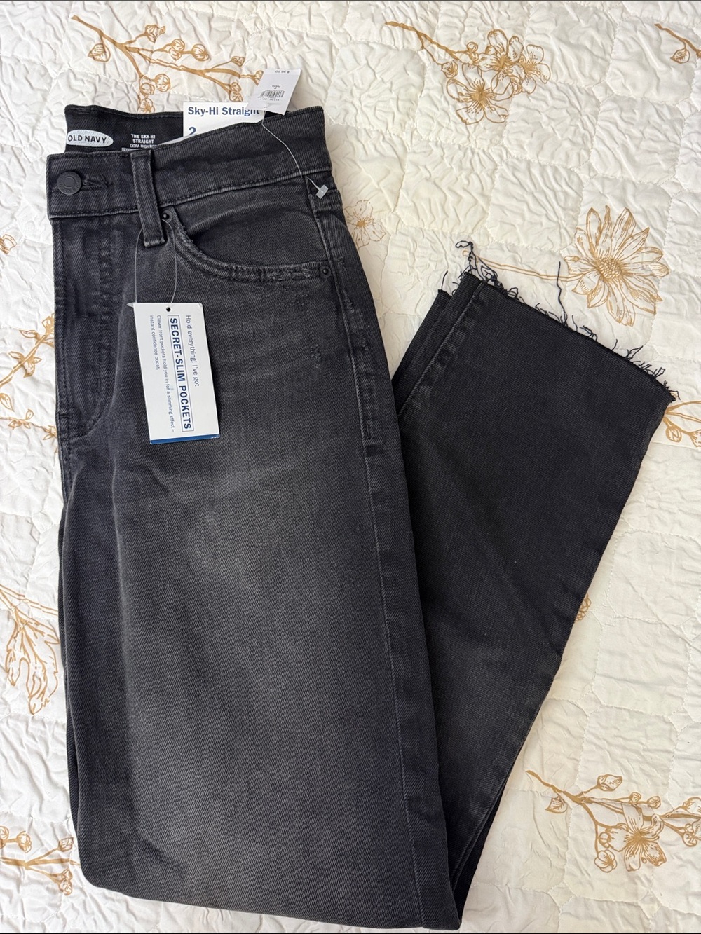 Old Navy Black Straight-Leg Jeans - Sky-Hi Style